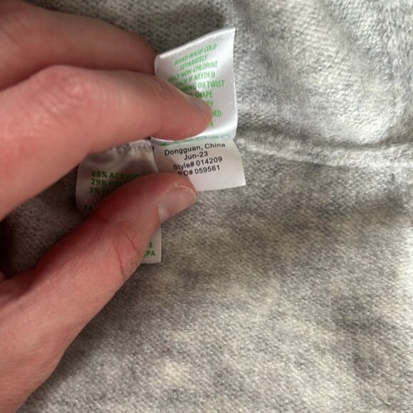 Lilly Pulitzer ~ Arna Pullover Sweater ~ Seaside Grey ~ XL ~ Logo Buttons - Picture 5 of 6